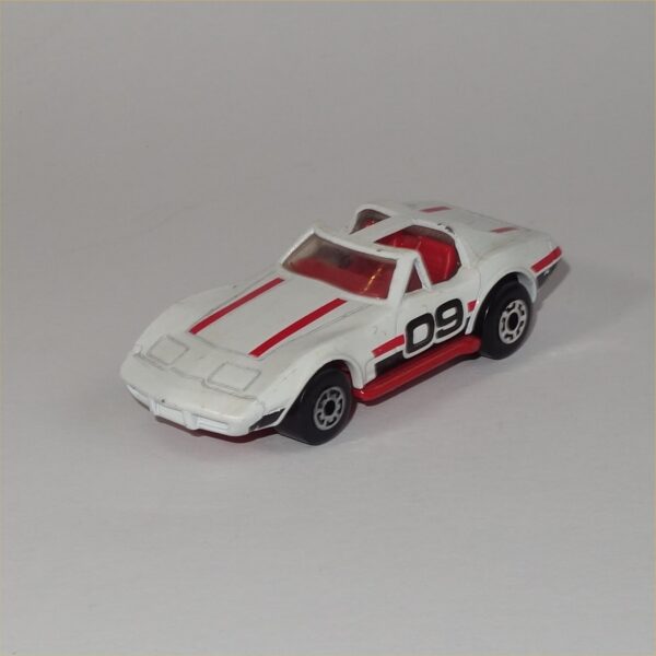 Matchbox #MB58 Chevrolet Corvette "T" Top White - Image 3