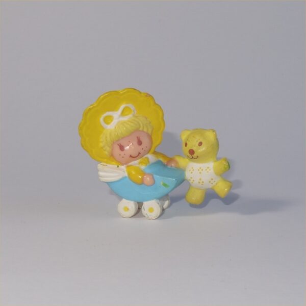 Strawberry Shortcake 1982 Butter Cookie with Jelly Bear PVC Figurine