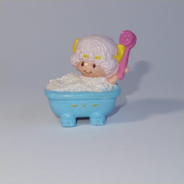Strawberry Shortcake 1982 Angel Cake in Bubble Bath PVC Figurine - Image 2