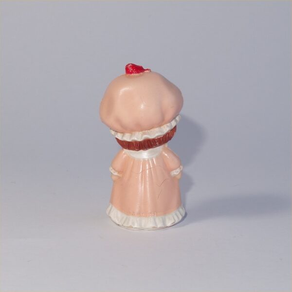 Strawberry Shortcake 1981 Strawberry Shortcake in a Nightgown PVC Figurine