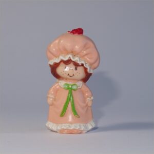 Strawberry Shortcake 1981 Strawberry Shortcake in a Nightgown PVC Figurine