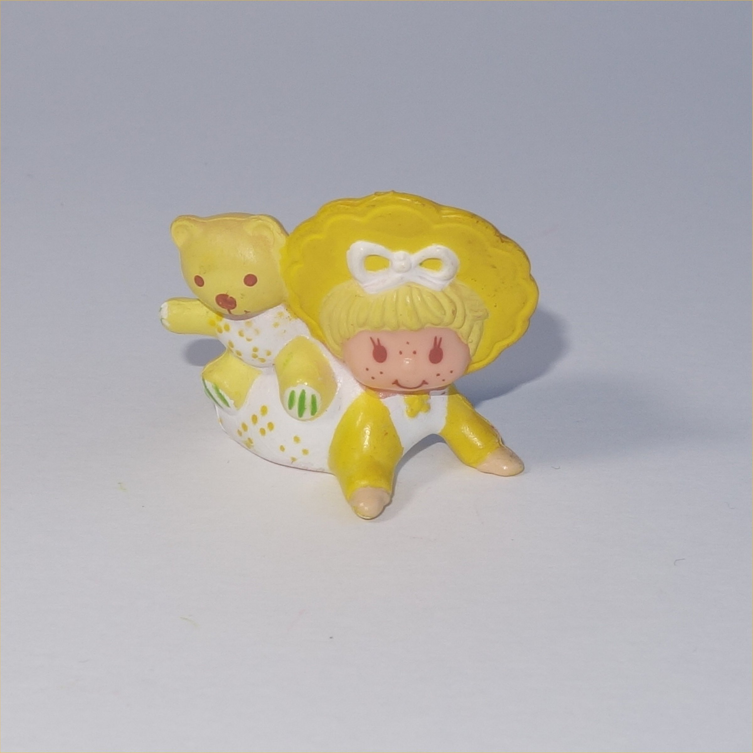 Strawberry Shortcake 1982 Butter Cookie with Jelly Bear PVC Figurine ...