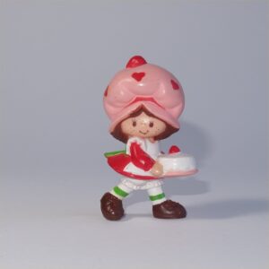 Strawberry Shortcake 1982 Strawberry Shortcake with a Birthday Cake PVC Figurine