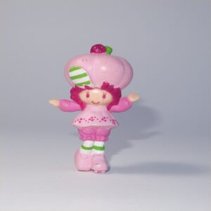 Strawberry Shortcake 1982 Raspberry Tart on Roller Skates PVC Figurine