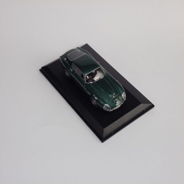 Oxford AMZ001 Aston Martin DB4GT Zegato 2VEV Metallic Green - Image 2