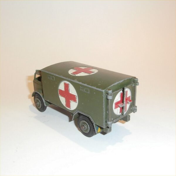 Dinky Toys 626 Military Ambulance - Image 4