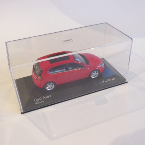 Minichamps Opel Astra 2004 Red #400 043000 - Image 7