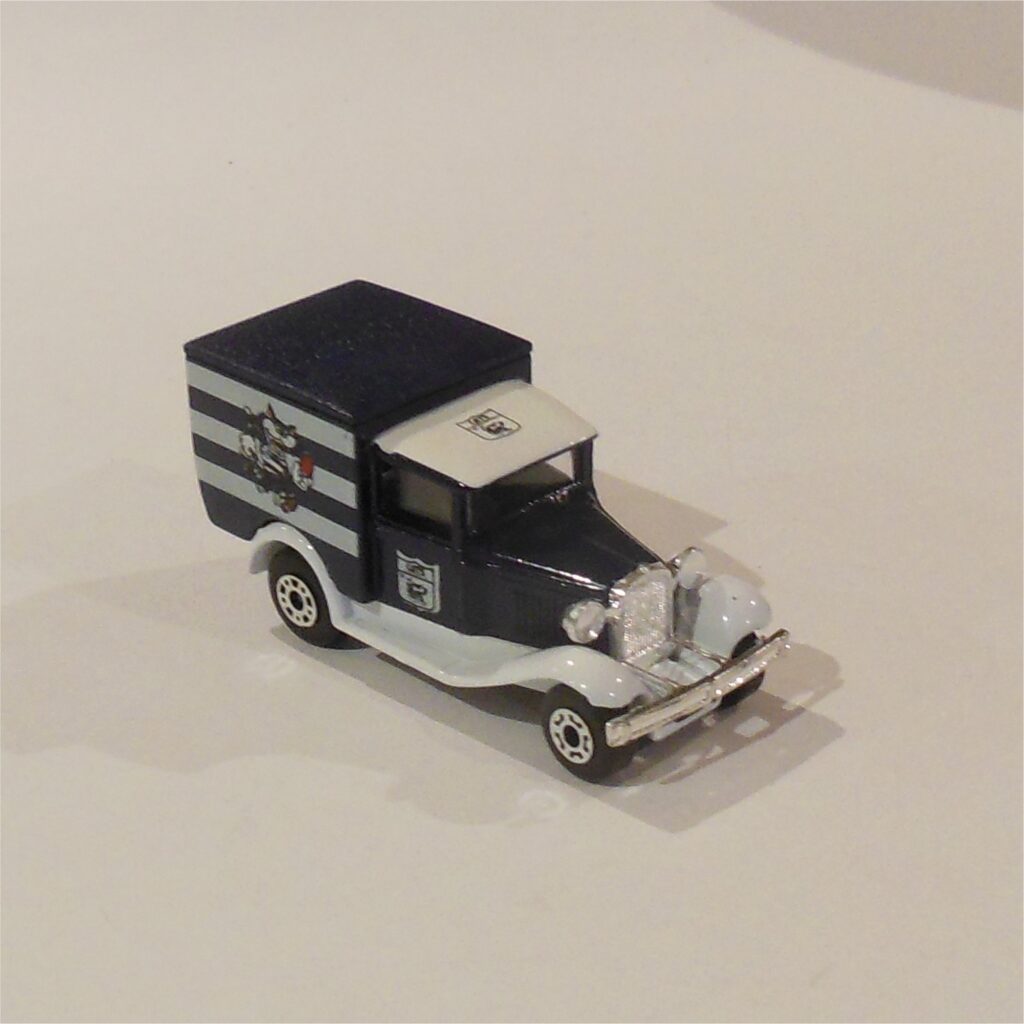 Matchbox 1995 AFL Football Club Car Geelong Cats Model A Ford Antique