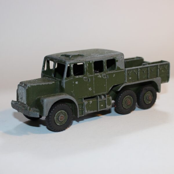 Dinky Toys 689 Medium Artillery Tractor