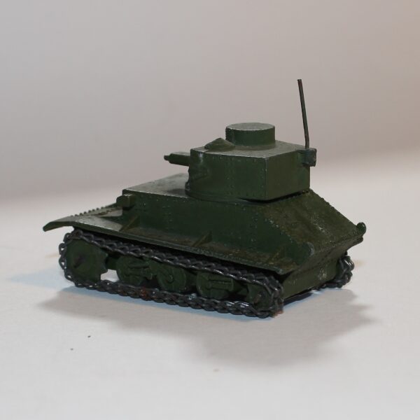 Dinky Toys 152a Light Tank