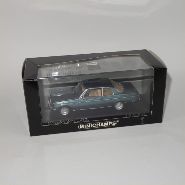 Minichamps 1977 Mercedes Benz 230CE Turquoise