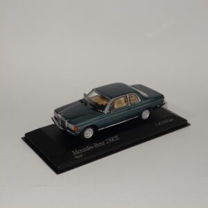 Minichamps 1977 Mercedes Benz 230CE Turquoise