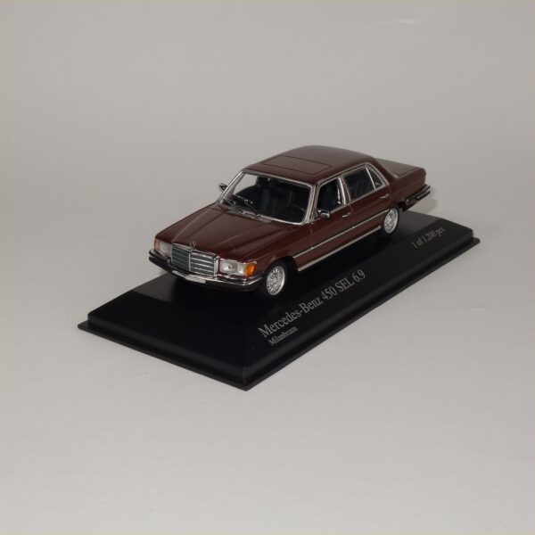 Minichamps 1974 Mercedes Benz 460SEL Brown Metallic