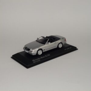 Minichamps 1999 Mercedes Benz SL500 Silver