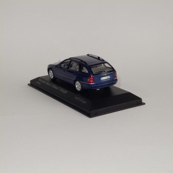 Minichamps 2001 Mercedes Benz C Class T Model Jaspis Blue - Image 4