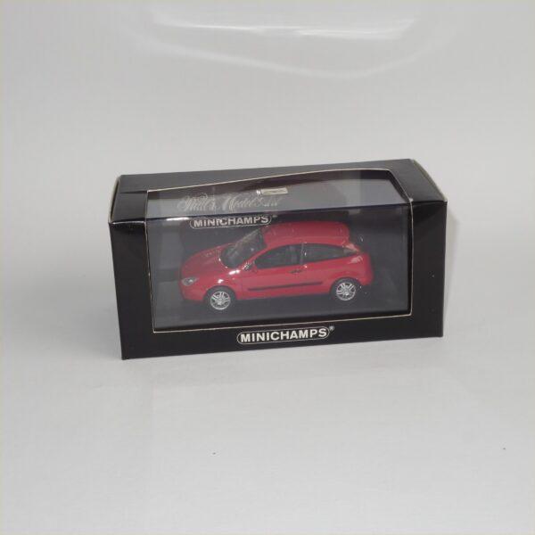 Minichamps 1998 Ford Focus 3 door Saloon Red