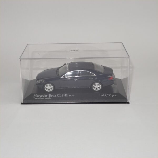 Minichamps 2004 Mercedes Benz CLS Class Blue