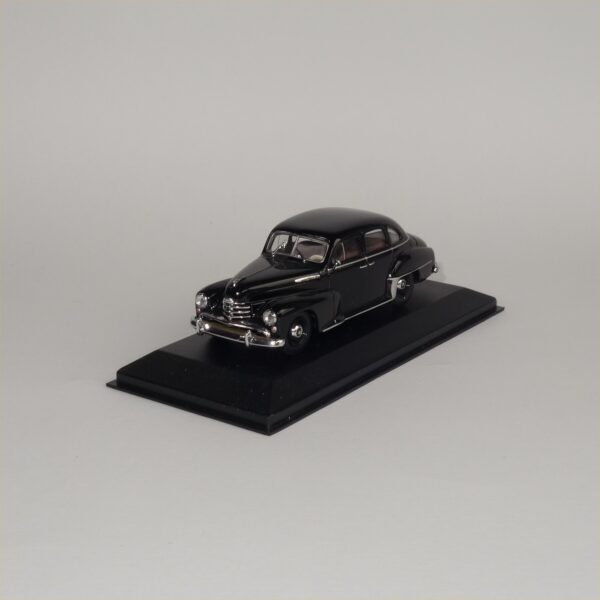 Minichamps 1951-53 Opel Kapitan Black - Image 3