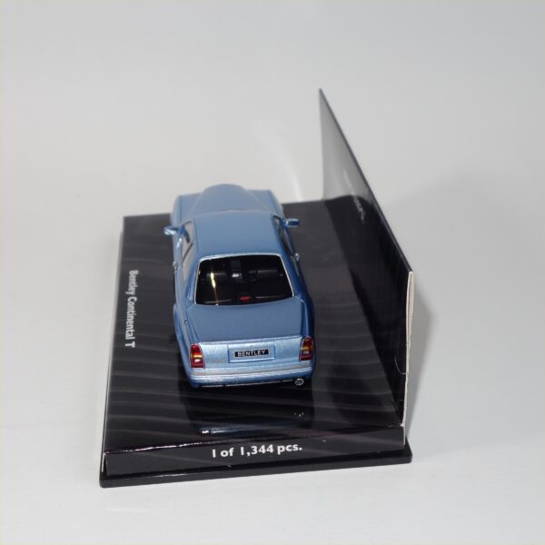 Minichamps 1996 Bentley Continental T Blue - Image 5