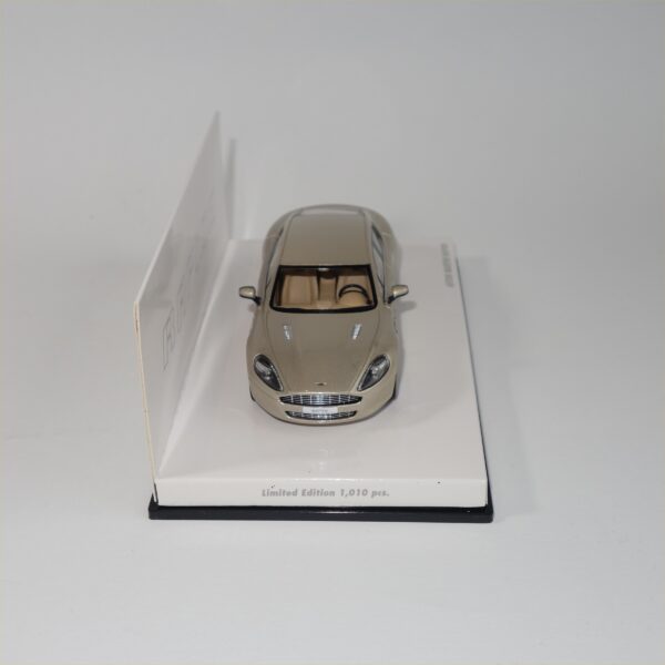 Minichamps Aston Martin Rapide Silver Blonde - Image 3