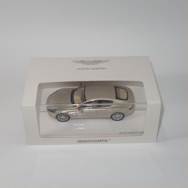 Minichamps Aston Martin Rapide Silver Blonde