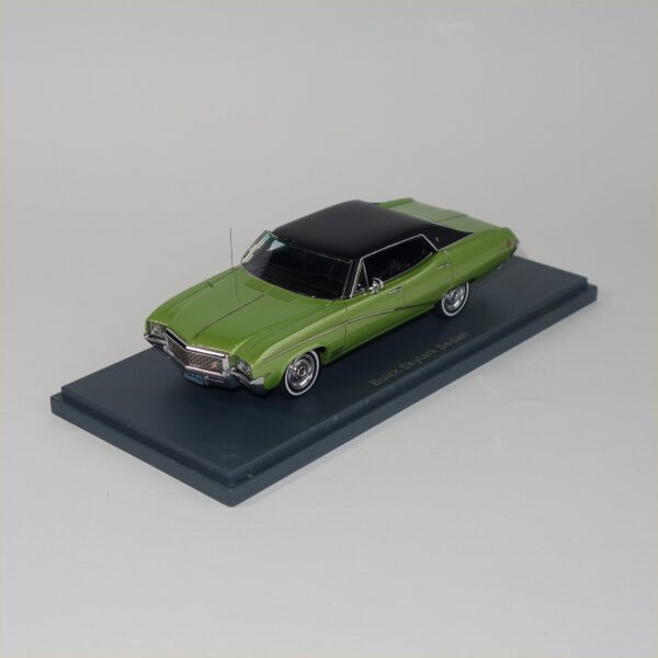 Neo 044705 1971 Buick Skylark Sedan Green - Image 3