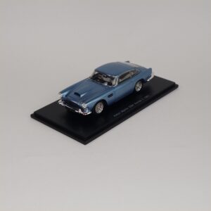 Spark S2425 1961 Aston Martin DB4 Series 3 Metallic Blue