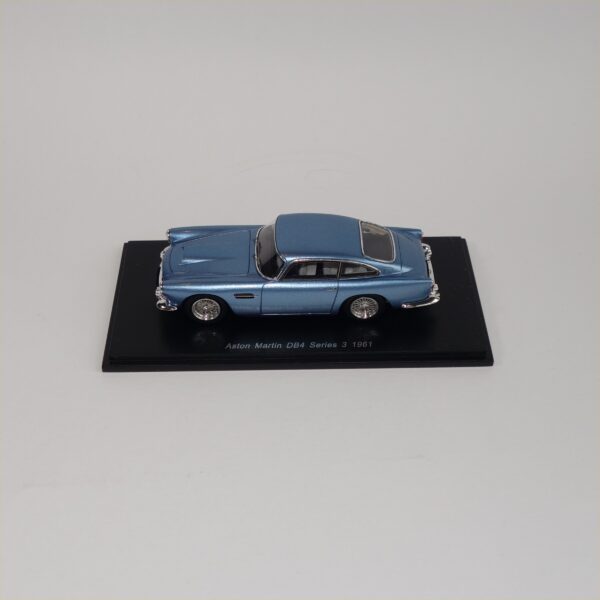 Spark S2425 1961 Aston Martin DB4 Series 3 Metallic Blue - Image 6