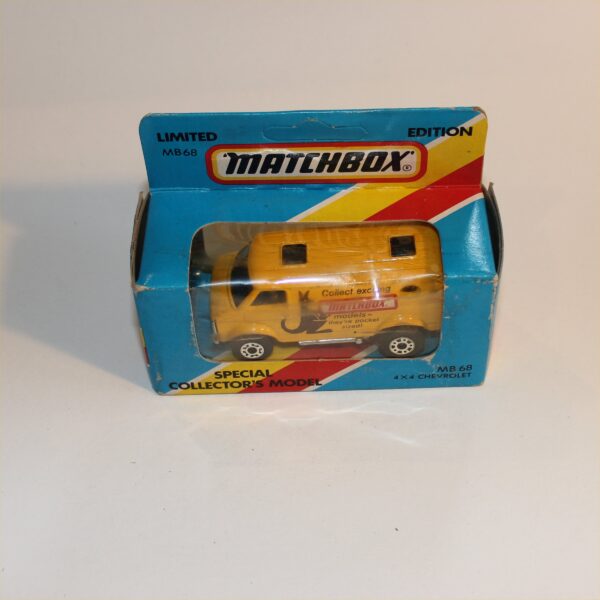 Matchbox 1981 Collect Matchbox Kangaroo MB68 Chevrolet 4x4 Van