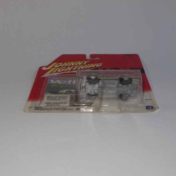Johnny Lightning 1982 Chevrolet Corvette Gold Closed Top - Image 3