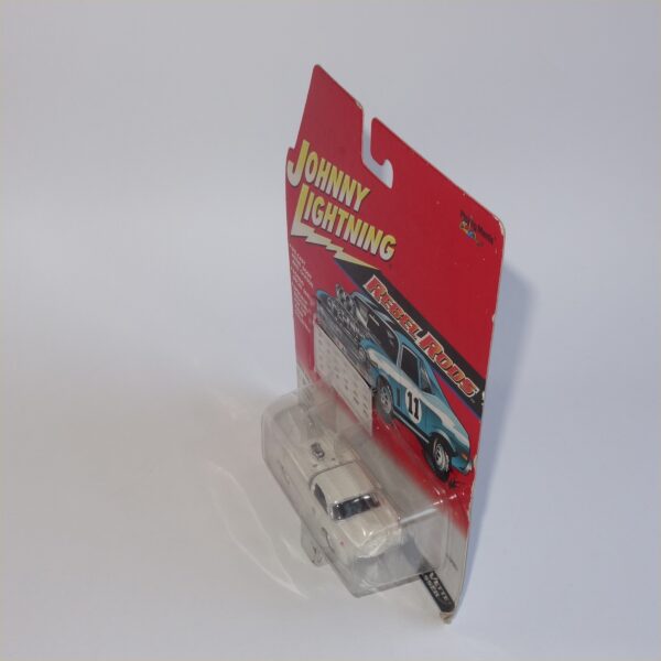 Johnny Lightning Rebel Rods 1957 Chevrolet Corvette White  Closed Top - Image 2