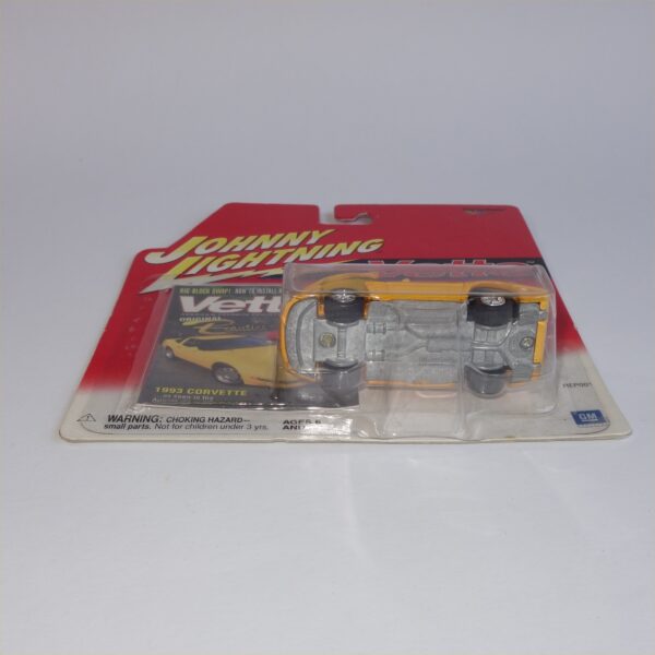 Johnny Lightning 1993 Chevrolet Corvette  Yellow Hard Top - Image 5
