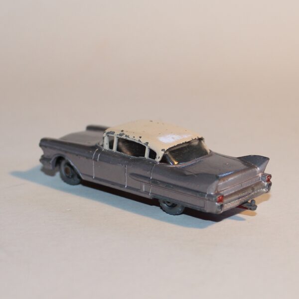 Matchbox Lesney 27c Cadillac Sixty Special