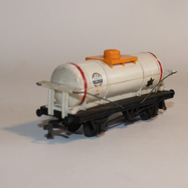 Hornby Dublo 4675 Tank Wagon ICI Chlorine Livery