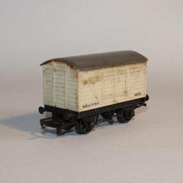 Triang Hornby R14 10 Ton Insulfish Van