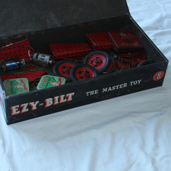 Ezy-Bilt Australian Meccano Set 8 Tin Box