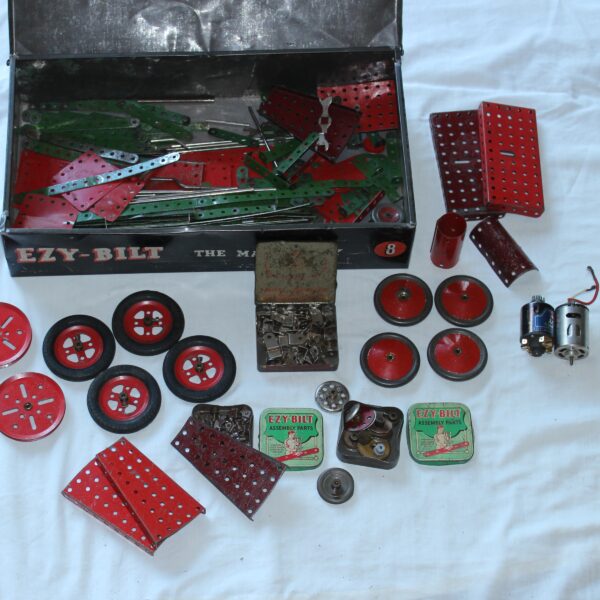 Ezy-Bilt Australian Meccano Set 8 Tin Box