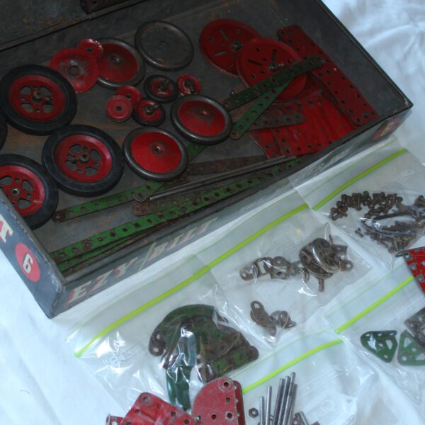 Ezy-Bilt Australian Meccano Set 6 Tin Box