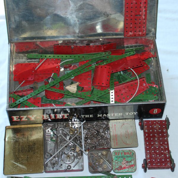 Ezy-Bilt Australian Meccano Set 8 Tin Box