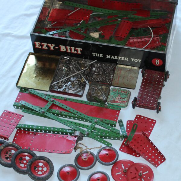 Ezy-Bilt Australian Meccano Set 8 Tin Box