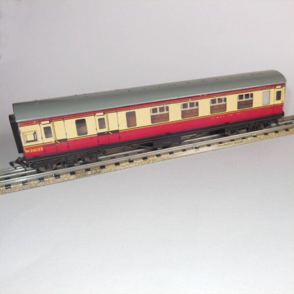 Hornby Dublo 32018 Stanier Coach M26133