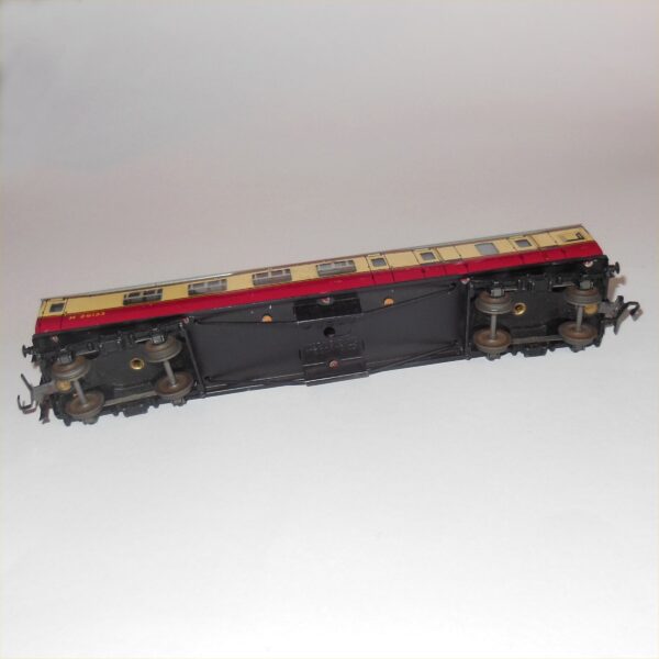 Hornby Dublo 32018 Stanier Coach M26133