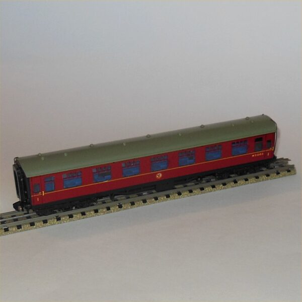 Hornby Dublo 4062 Passenger Coach 1st Corridor M3002