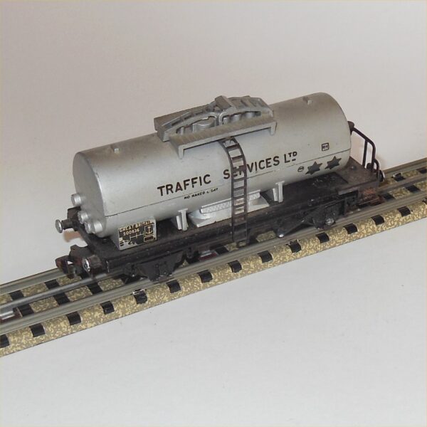 Hornby Dublo 4679 Tank Wagon Traffic Services