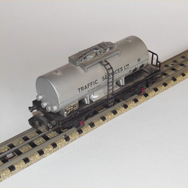 Hornby Dublo 4679 Tank Wagon Traffic Services