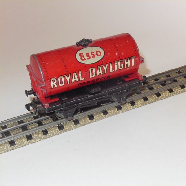 Hornby Dublo 32070 Tanker Esso Royal Daylight Paraffin Tank Wagon OO Scale