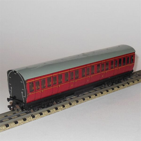 Hornby Dublo 32092 3-Rail Suburban Coach 1st 2nd OO Scale