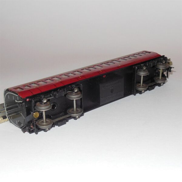 Hornby Dublo 32092 3-Rail Suburban Coach 1st 2nd OO Scale