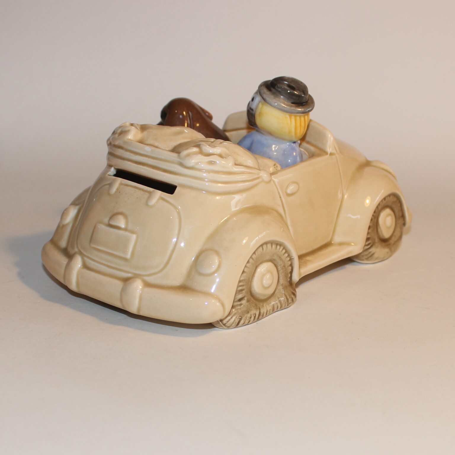 Kato Kogei Clay China Money Box Savings Bank Car with Robber and Dog