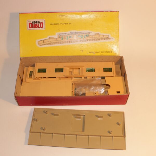 Hornby Dublo 5085 Suburban Station Kit Boxed OO HO Scale